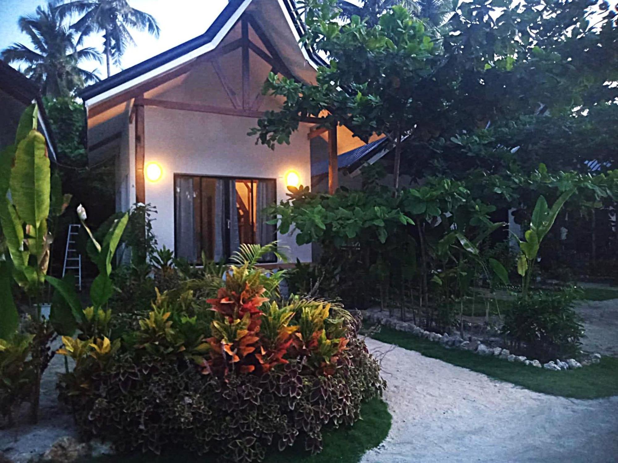 Helmina'S Villas General Luna  Exterior photo