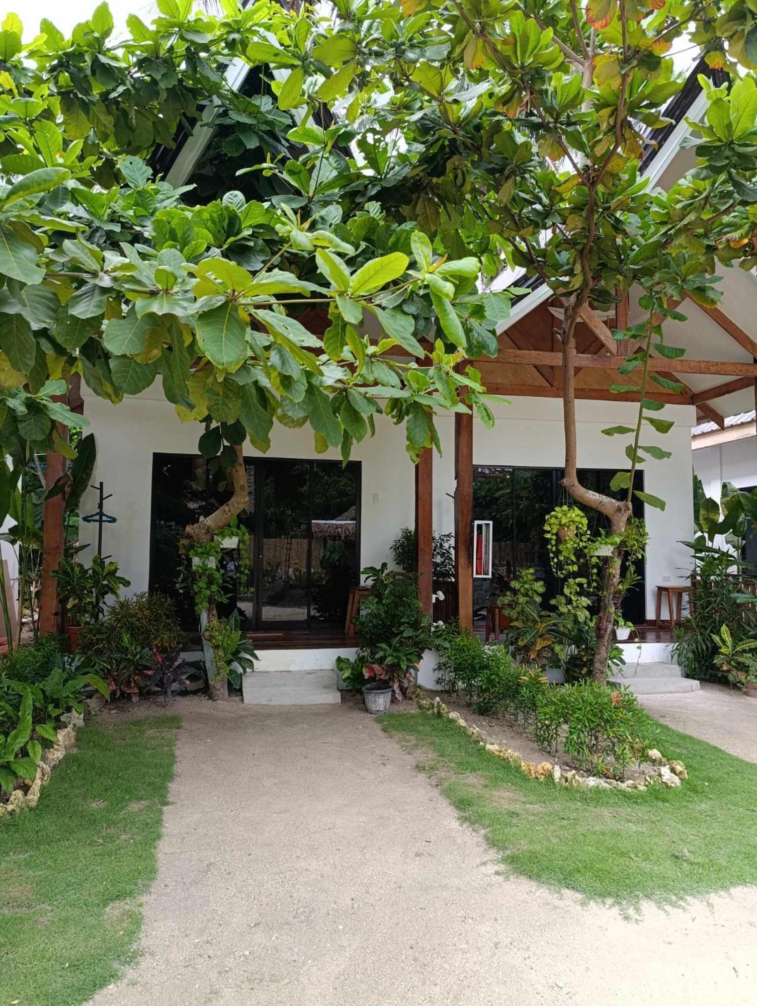 Helmina'S Villas General Luna  Exterior photo